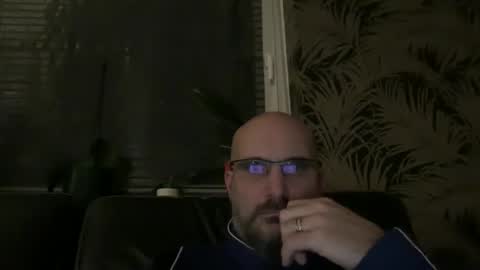 Snapshot of bcbg68 chatting on December 17, 6:36 pm bcbg68 online show from December 17, 6:36 pm