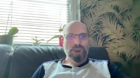 Snapshot of bcbg68 chatting on March 29, 6:46 am bcbg68 online show from March 29, 6:46 am