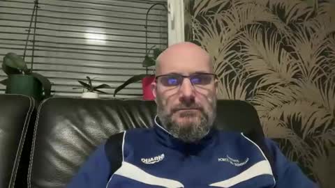 Snapshot of bcbg68 chatting on April 2, 7:11 pm bcbg68 online show from April 2, 7:11 pm