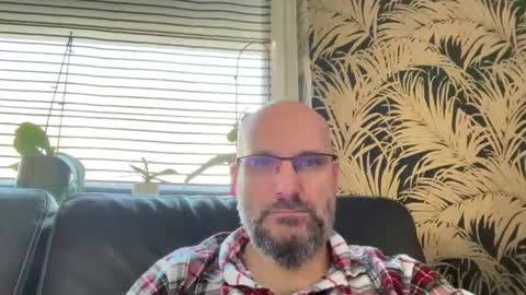 Snapshot of bcbg68 chatting on April 3, 8:56 am bcbg68 online show from April 3, 8:56 am