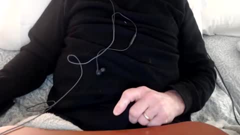 Snapshot of bcdmay chatting on March 4, 1:49 pm silverbullet online show from March 4, 1:49 pm