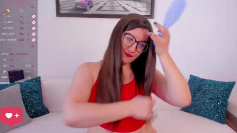 Lola online show from April 1, 1:12 pm