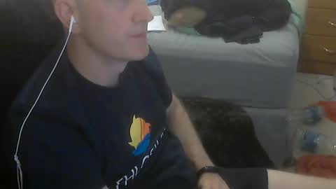 Snapshot of beakatron2478 chatting on May 31, 12:12 pm beakatron2478 online show from May 31, 12:12 pm