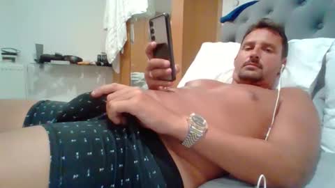 bearboudior online show from May 26, 11:45 pm