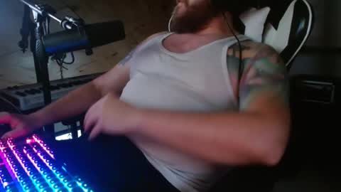 Snapshot of beardbellyandtattoos chatting on July 11, 3:20 am Beard Belly and Tattoos online show from July 11, 3:20 am
