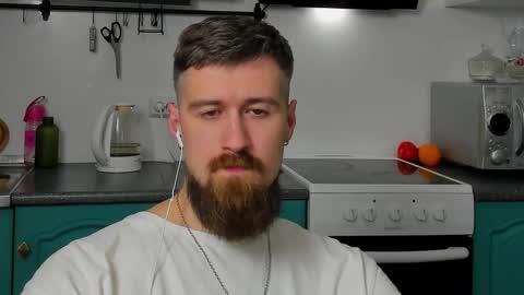 Snapshot of bearded_legend chatting on November 19, 9:37 pm Zeus online show from November 19, 9:37 pm