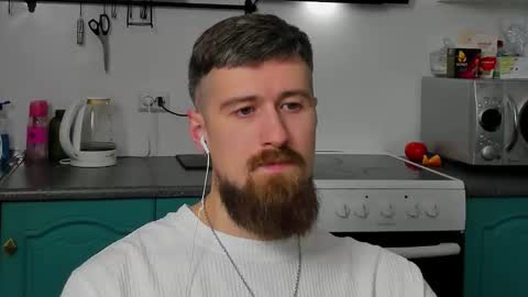 Snapshot of bearded_legend chatting on November 20, 10:09 pm Zeus online show from November 20, 10:09 pm