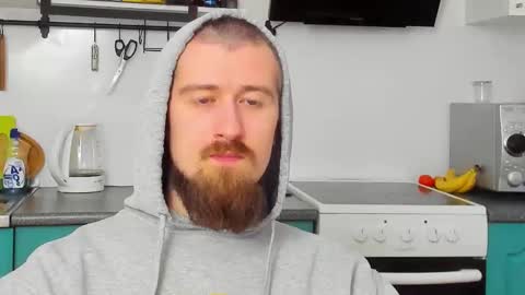 Snapshot of bearded_legend chatting on February 7, 5:22 am Zeus online show from February 7, 5:22 am