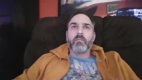 Snapshot of beardedambition chatting on March 7, 8:44 pm beardedambition online show from March 7, 8:44 pm