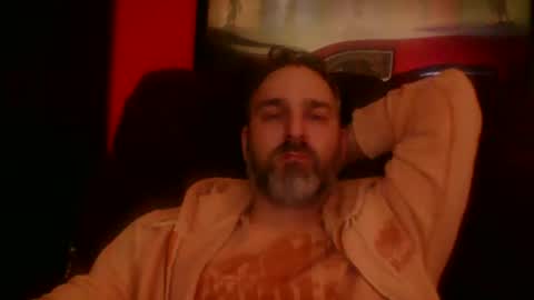 Snapshot of beardedambition chatting on October 5, 2:54 am beardedambition online show from October 5, 2:54 am