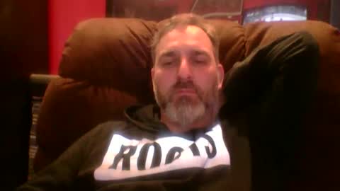 Snapshot of beardedambition chatting on October 24, 1:13 am beardedambition online show from October 24, 1:13 am