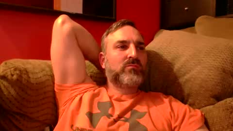 Snapshot of beardedambition chatting on June 4, 12:27 am beardedambition online show from June 4, 12:27 am