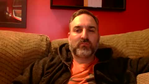Snapshot of beardedambition chatting on June 5, 2:29 am beardedambition online show from June 5, 2:29 am