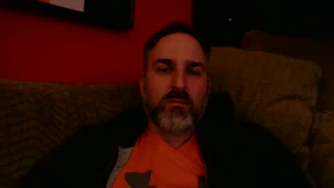 Snapshot of beardedambition chatting on June 6, 3:22 am beardedambition online show from June 6, 3:22 am