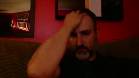 Snapshot of beardedambition chatting on June 6, 7:07 pm beardedambition online show from June 6, 7:07 pm