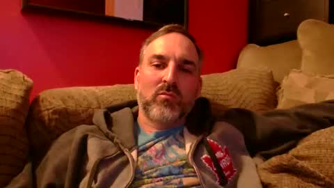 Snapshot of beardedambition chatting on June 8, 11:49 pm beardedambition online show from June 8, 11:49 pm