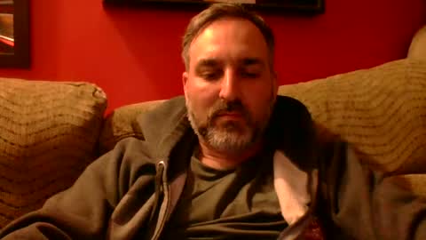 Snapshot of beardedambition chatting on June 14, 3:52 am beardedambition online show from June 14, 3:52 am