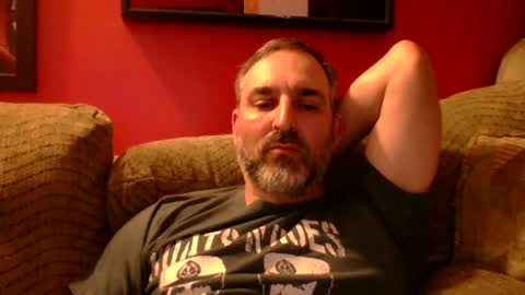 Snapshot of beardedambition chatting on June 18, 1:50 am beardedambition online show from June 18, 1:50 am