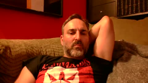 Snapshot of beardedambition chatting on June 20, 11:40 pm beardedambition online show from June 20, 11:40 pm