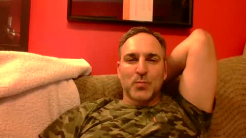 Snapshot of beardedambition chatting on June 24, 1:04 am beardedambition online show from June 24, 1:04 am