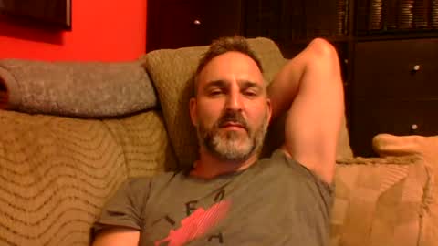 Snapshot of beardedambition chatting on July 28, 11:37 pm beardedambition online show from July 28, 11:37 pm