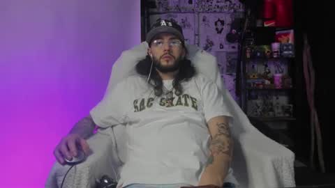 Snapshot of beastbxy chatting on January 11, 9:36 am beast bxy online show from January 11, 9:36 am