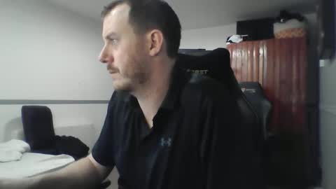 beastyboyxx online show from April 11, 7:45 am