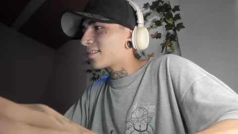 Snapshot of beatandtalk chatting on November 17, 4:24 pm beatandtalk online show from November 17, 4:24 pm