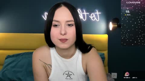 Snapshot of beatricereeves chatting on January 30, 1:33 am Beatrice 3 online show from January 30, 1:33 am