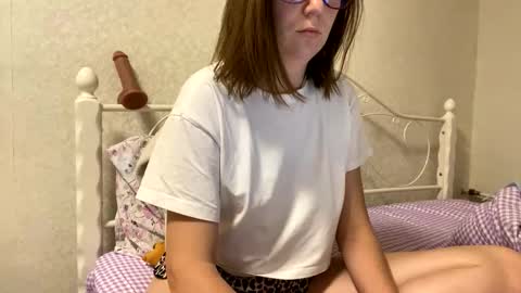 BeatriceTender online show from November 10, 6:18 pm