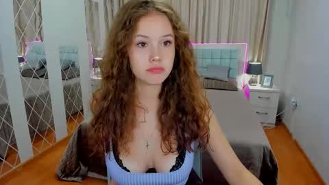 BeatriceWild online show from October 14, 11:55 am