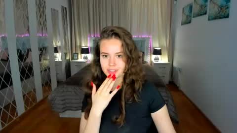Snapshot of beatricewild chatting on June 27, 12:22 pm BeatriceWild online show from June 27, 12:22 pm