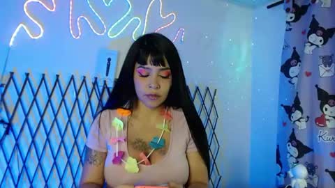 Snapshot of beautibellah chatting on June 12, 12:42 am beautibellah online show from June 12, 12:42 am