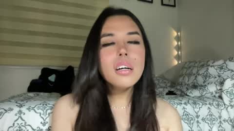 Snapshot of beautiful_lust69 chatting on July 13, 11:07 pm Sweet Aya online show from July 13, 11:07 pm
