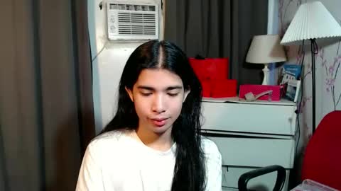 Snapshot of beautifultrixie chatting on February 9, 1:53 am TRIXIE online show from February 9, 1:53 am