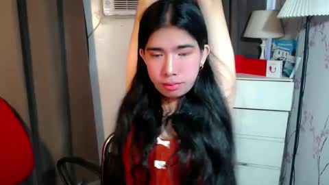 Snapshot of beautifultrixie chatting on February 19, 2:40 am TRIXIE online show from February 19, 2:40 am