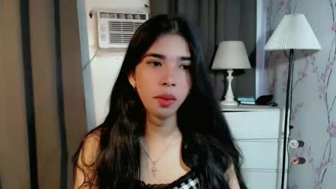 Snapshot of beautifultrixie chatting on March 3, 2:07 am TRIXIE online show from March 3, 2:07 am