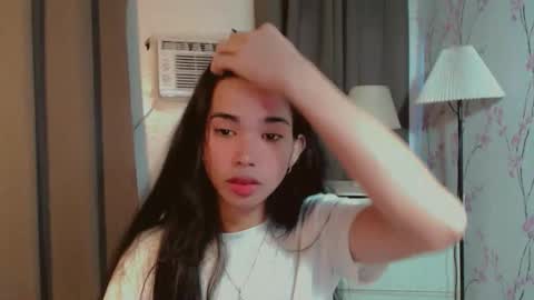 Snapshot of beautifultrixie chatting on March 4, 3:01 am TRIXIE online show from March 4, 3:01 am