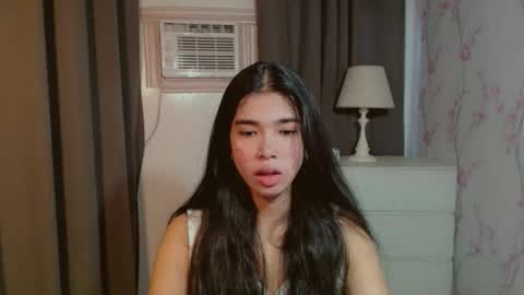 TRIXIE online show from April 8, 2:55 am