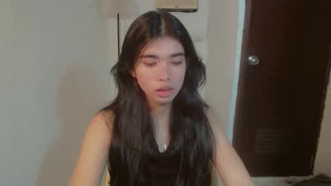 Snapshot of beautifultrixie chatting on May 18, 3:02 am TRIXIE online show from May 18, 3:02 am