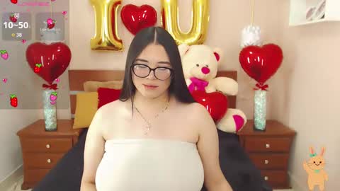 Snapshot of beautty_pink chatting on February 10, 9:15 pm beautty_pink online show from February 10, 9:15 pm