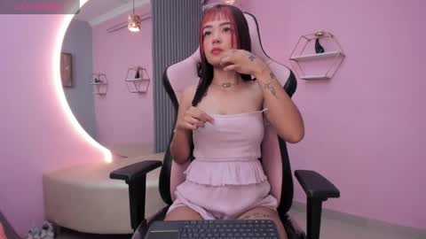 Sara online show from April 30, 6:25 pm