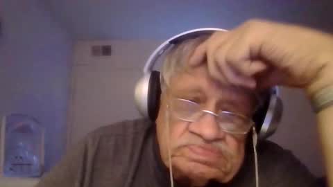 Snapshot of beautytomyeyes chatting on October 11, 2:22 am beautytomyeyes online show from October 11, 2:22 am