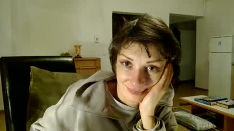 Snapshot of bebacksooon chatting on December 24, 11:33 pm Raluca online show from December 24, 11:33 pm