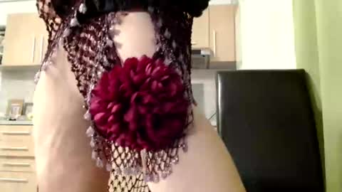 Snapshot of bebacksooon chatting on September 23, 6:00 pm Raluca online show from September 23, 6:00 pm