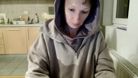 Snapshot of bebacksooon chatting on October 17, 6:32 pm Raluca online show from October 17, 6:32 pm