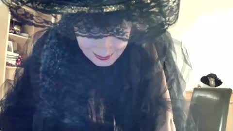 Snapshot of bebacksooon chatting on October 19, 7:14 pm Raluca online show from October 19, 7:14 pm
