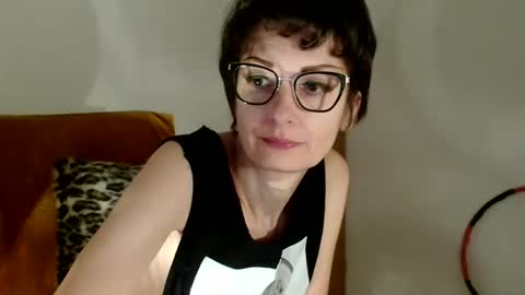 Raluca online show from March 29, 7:58 pm