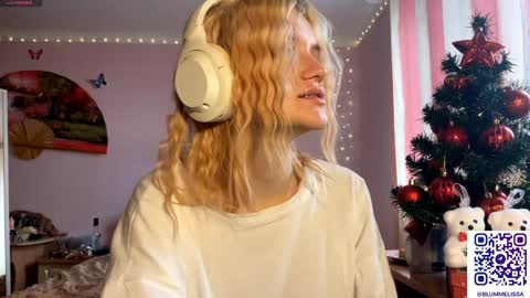 Snapshot of bebravee chatting on December 20, 9:05 am Melissa online show from December 20, 9:05 am