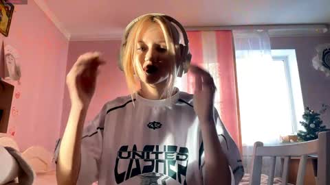 Snapshot of bebravee chatting on January 15, 11:26 am Melissa online show from January 15, 11:26 am